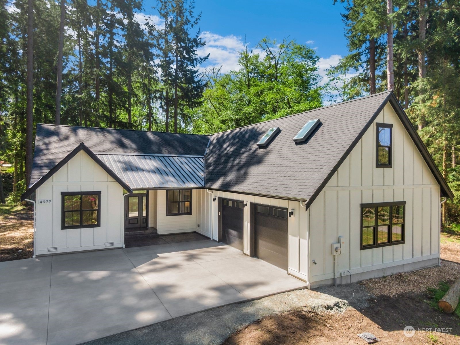 Property Photo: 4977 E Blue Lady Lane WA 98260