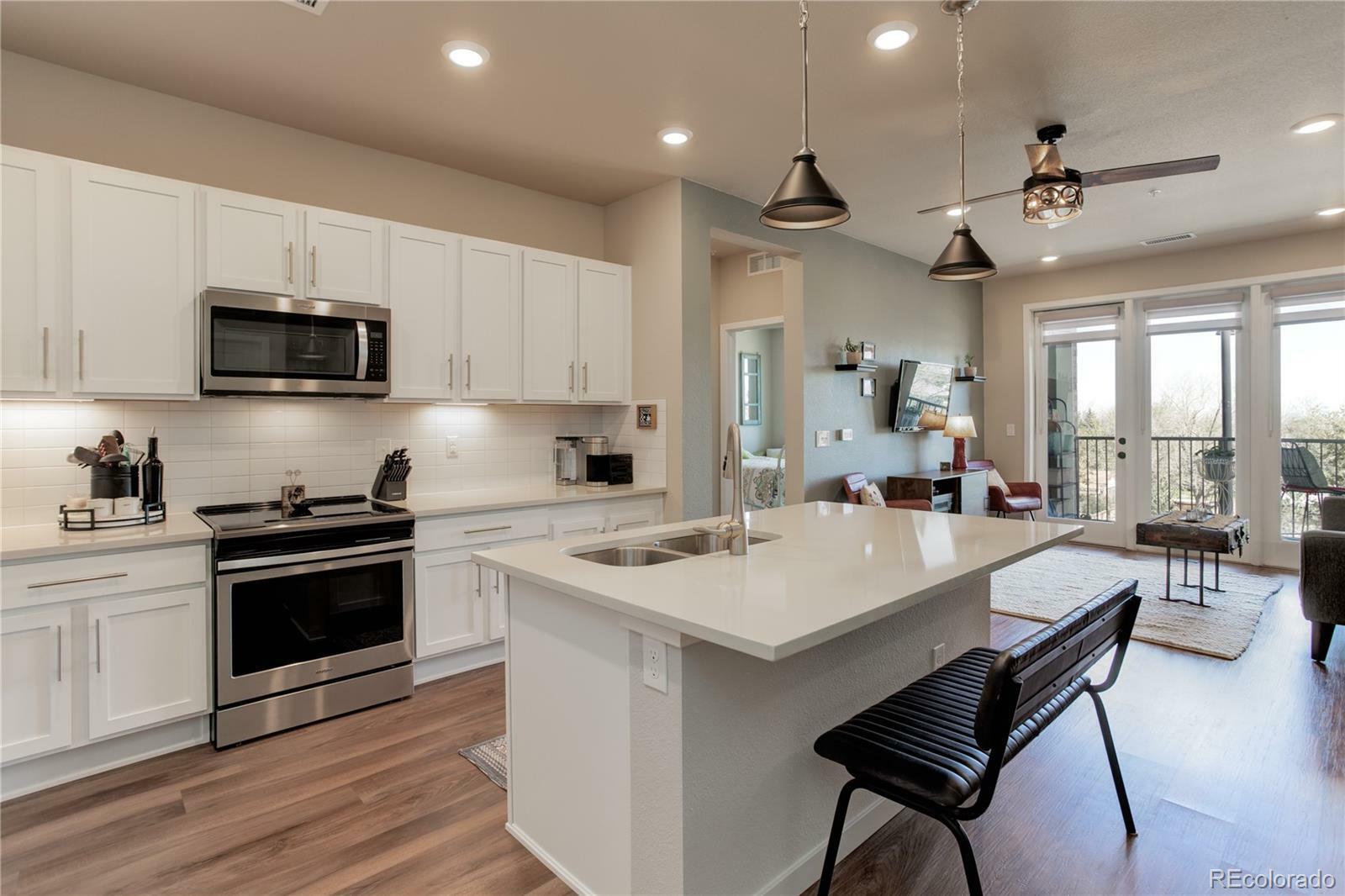 Property Photo: 420 E Fremont Place 203 CO 80122