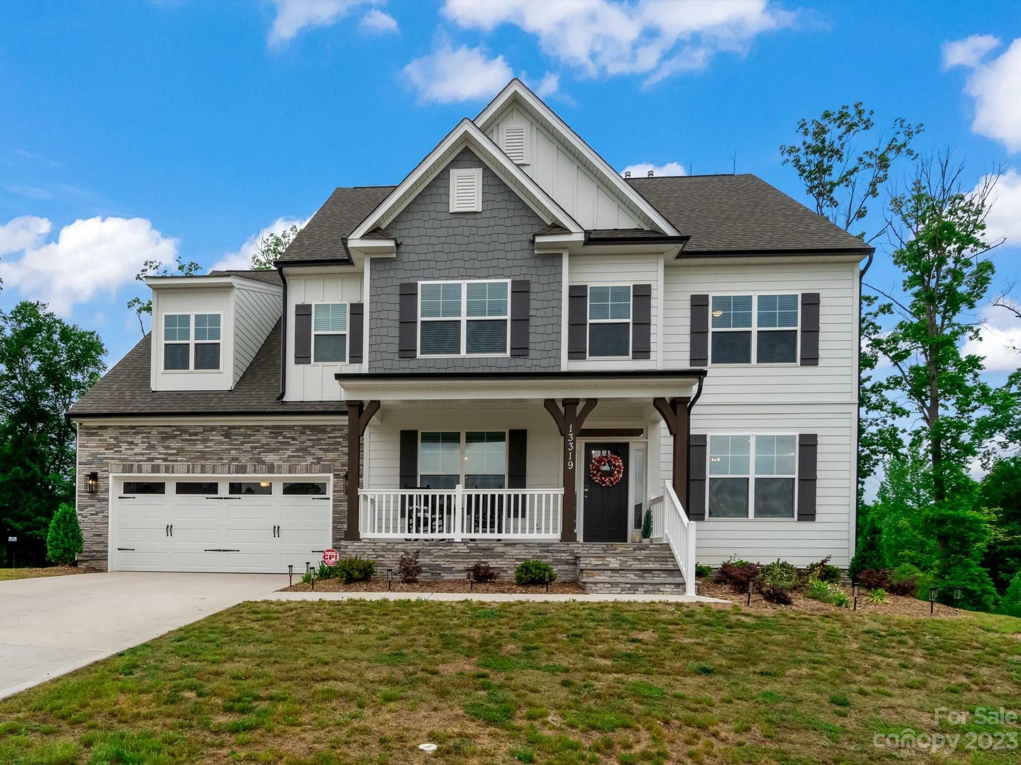 Property Photo: 13319 Fiore Place NC 28078