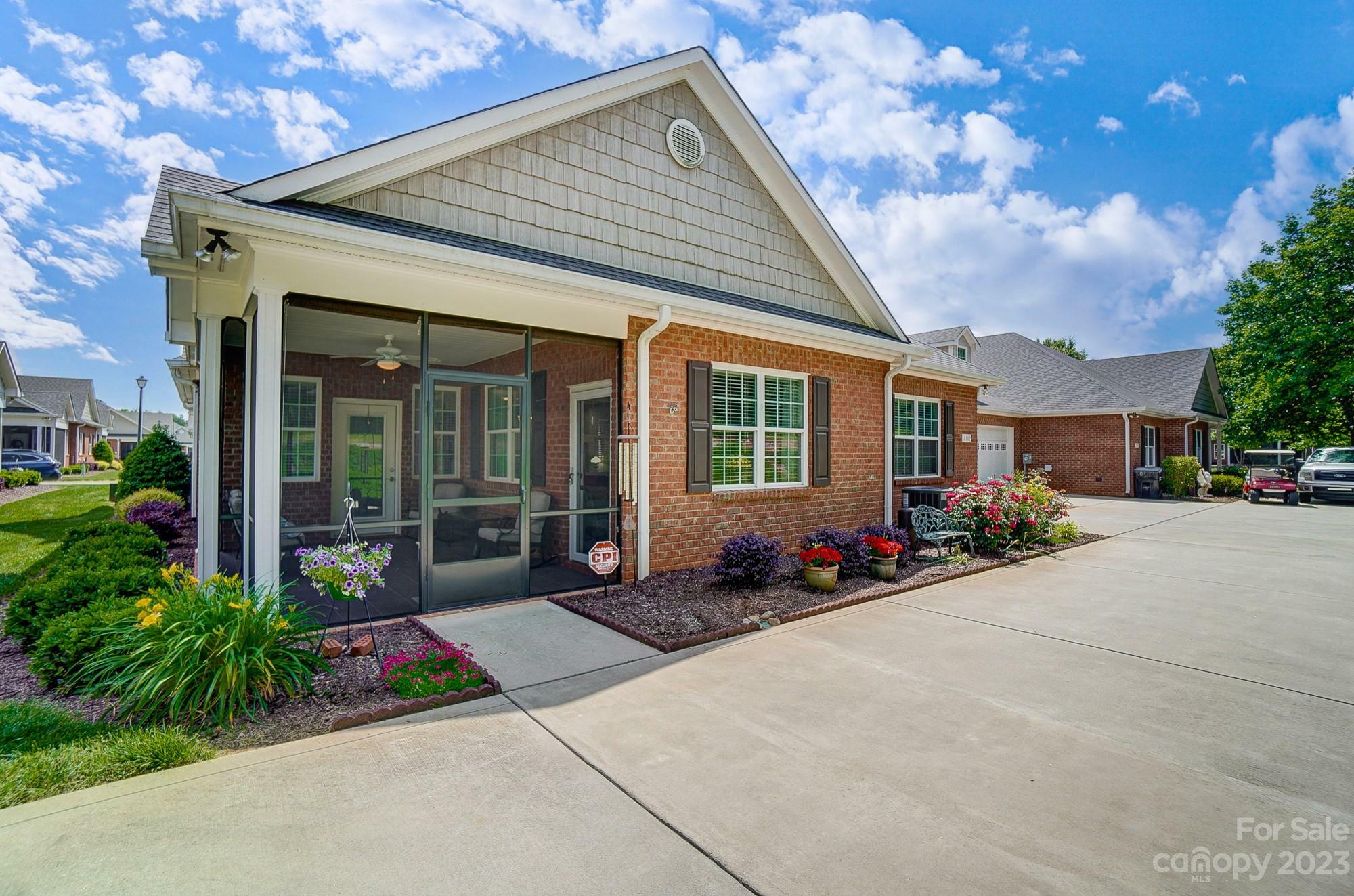 Property Photo: 8142 Viscount Court NC 28037