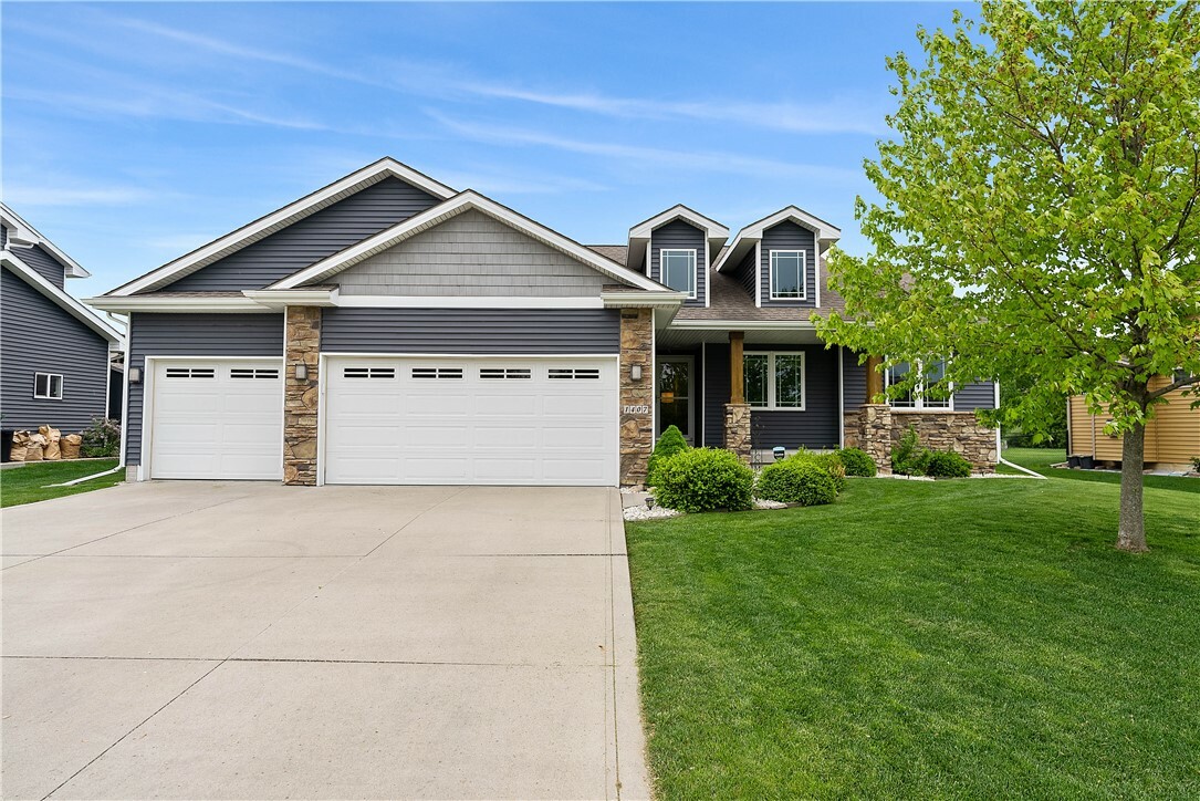 Property Photo:  1407 NE Williamsburg Drive  IA 50021 