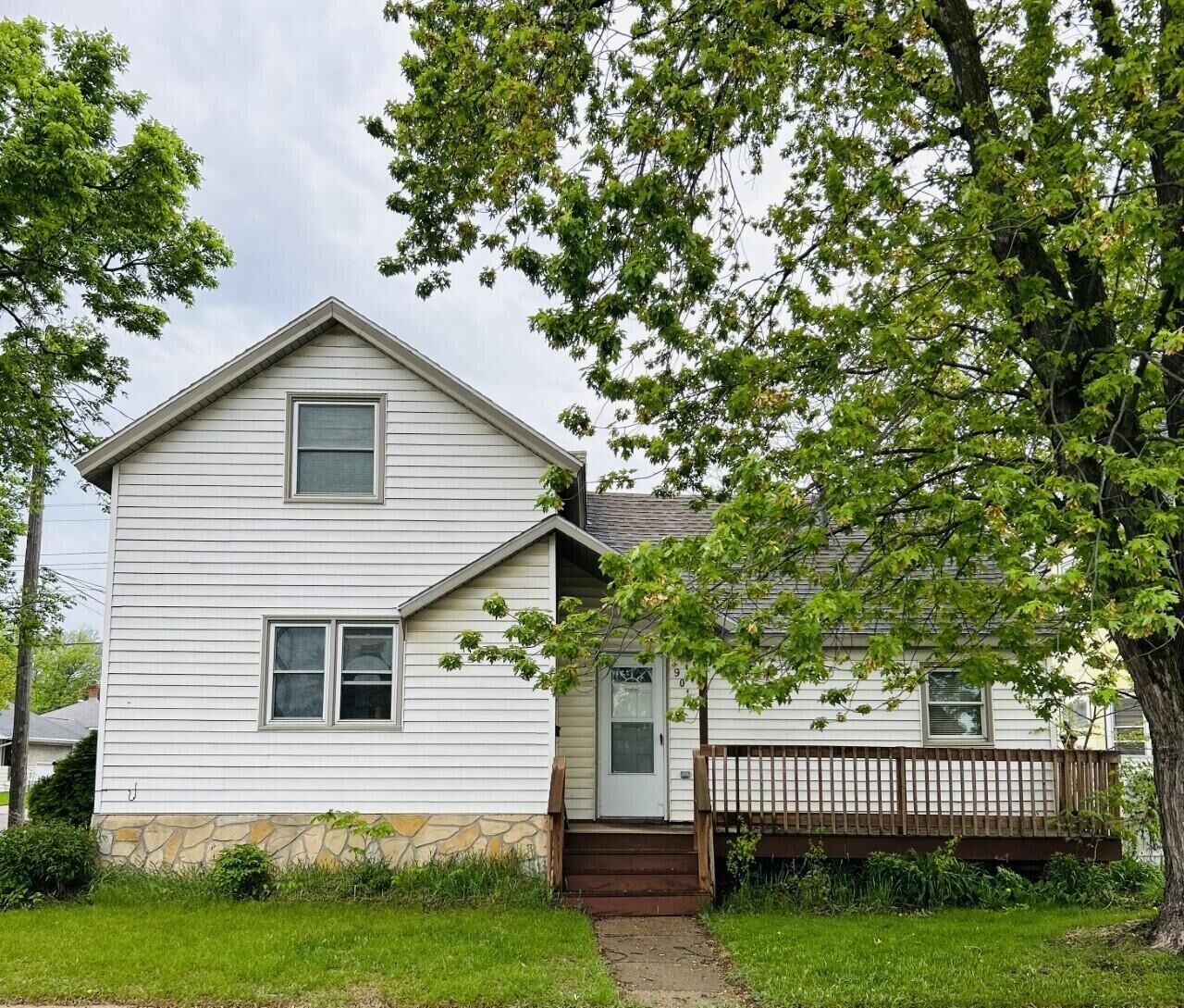 Property Photo:  901 Avon St  WI 54603 