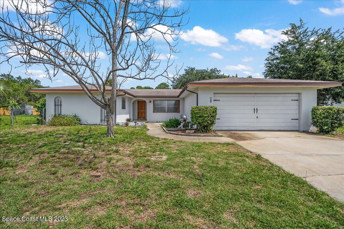 Property Photo:  900 Pilgrim Drive  FL 32780 