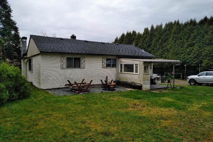 Property Photo: 11726 203 Street BC V2X 4T9
