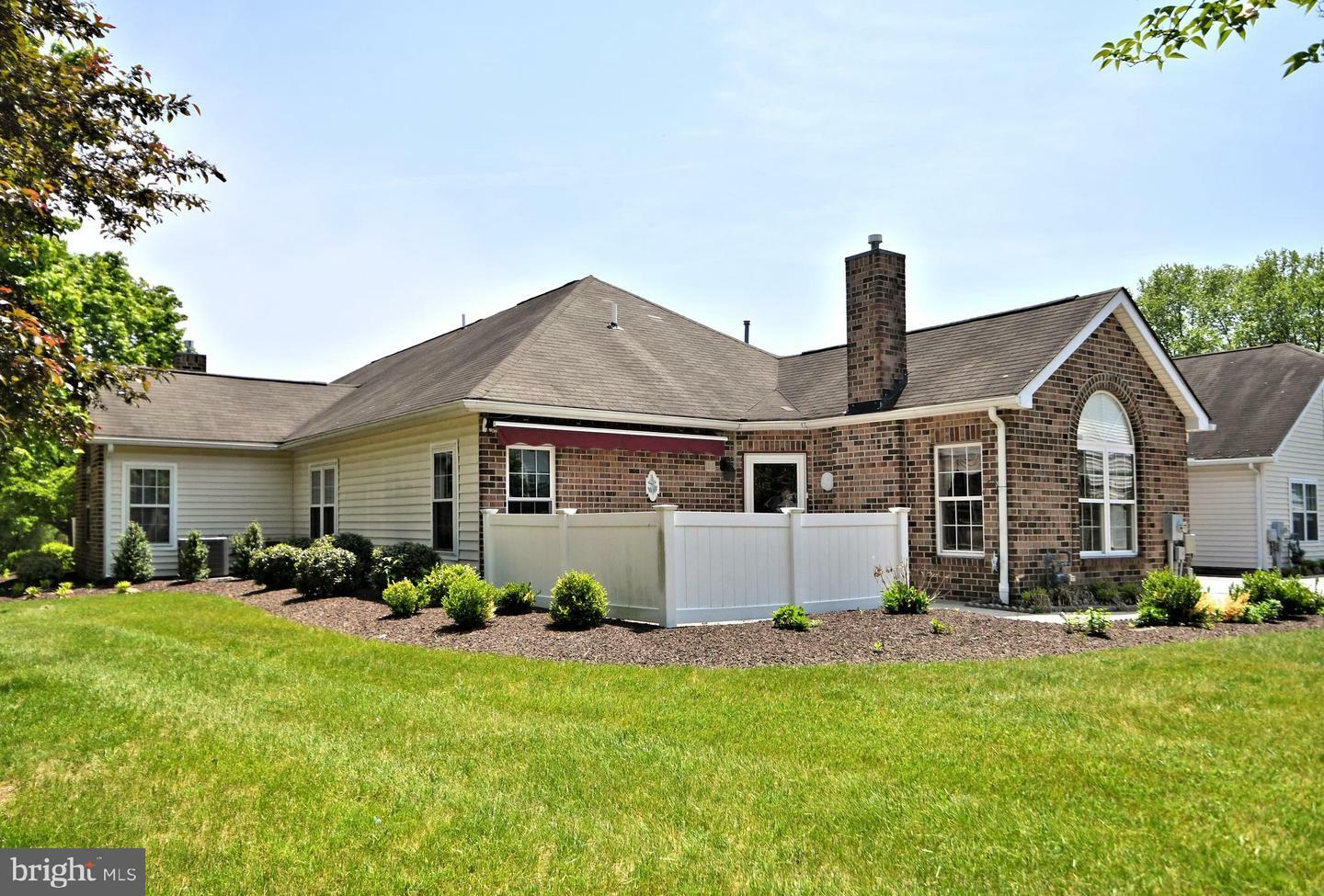 Property Photo: 125 Village Way 4A PA 19460