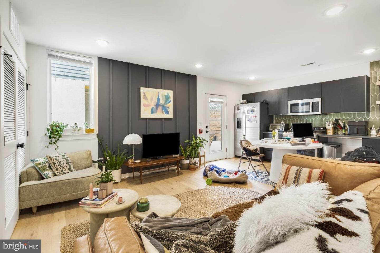 Property Photo:  13 Jefferson Street 2  PA 19125 