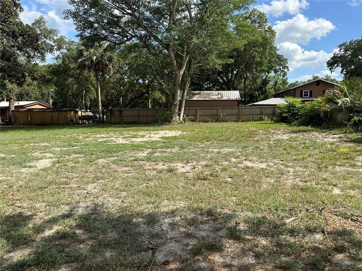 Property Photo:  18710 SE 87th Place  FL 32179