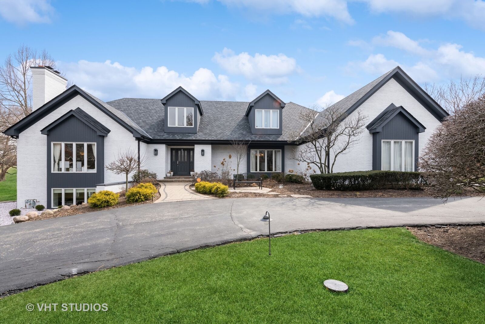 Property Photo: 38 N Liberty Drive IL 60010