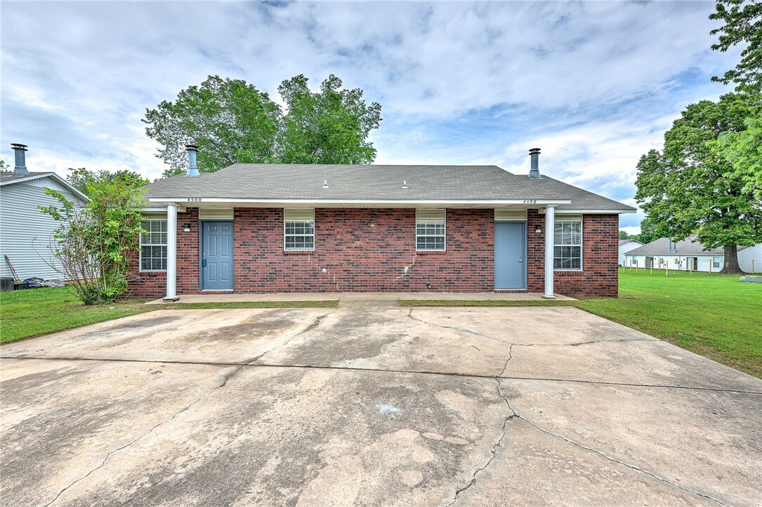 Property Photo:  4498 & 4500 W Renee Court  AR 72704 