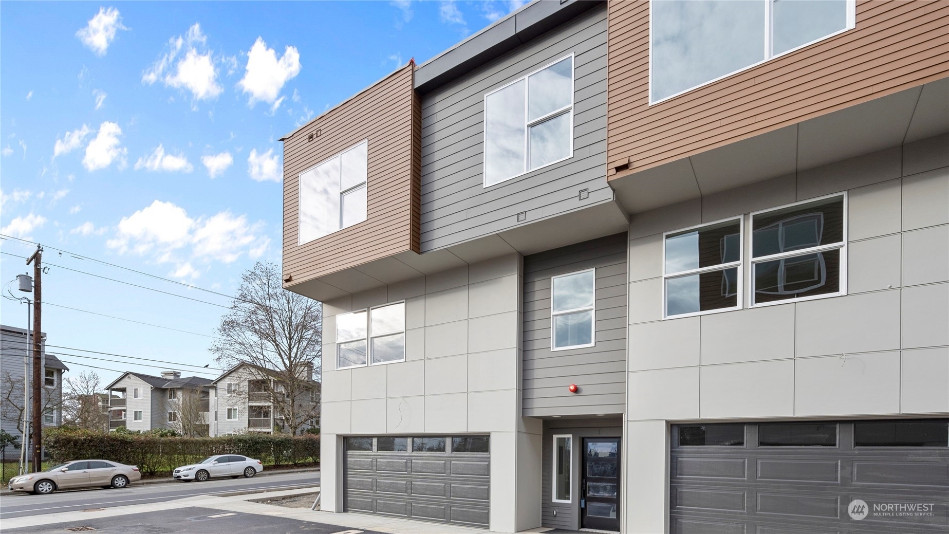 Property Photo: 6716 NE 185th Street 1 WA 98028