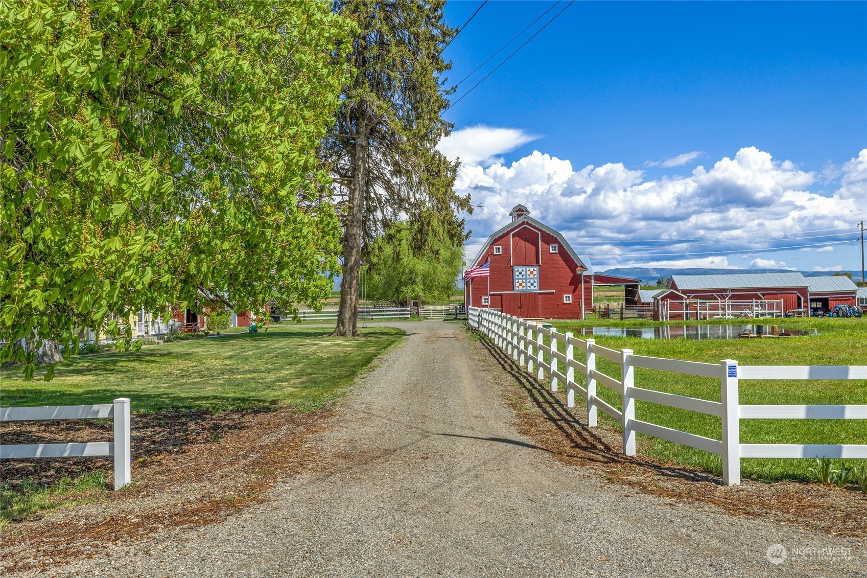 Property Photo:  4441 W Dry Creek Road  WA 98926 