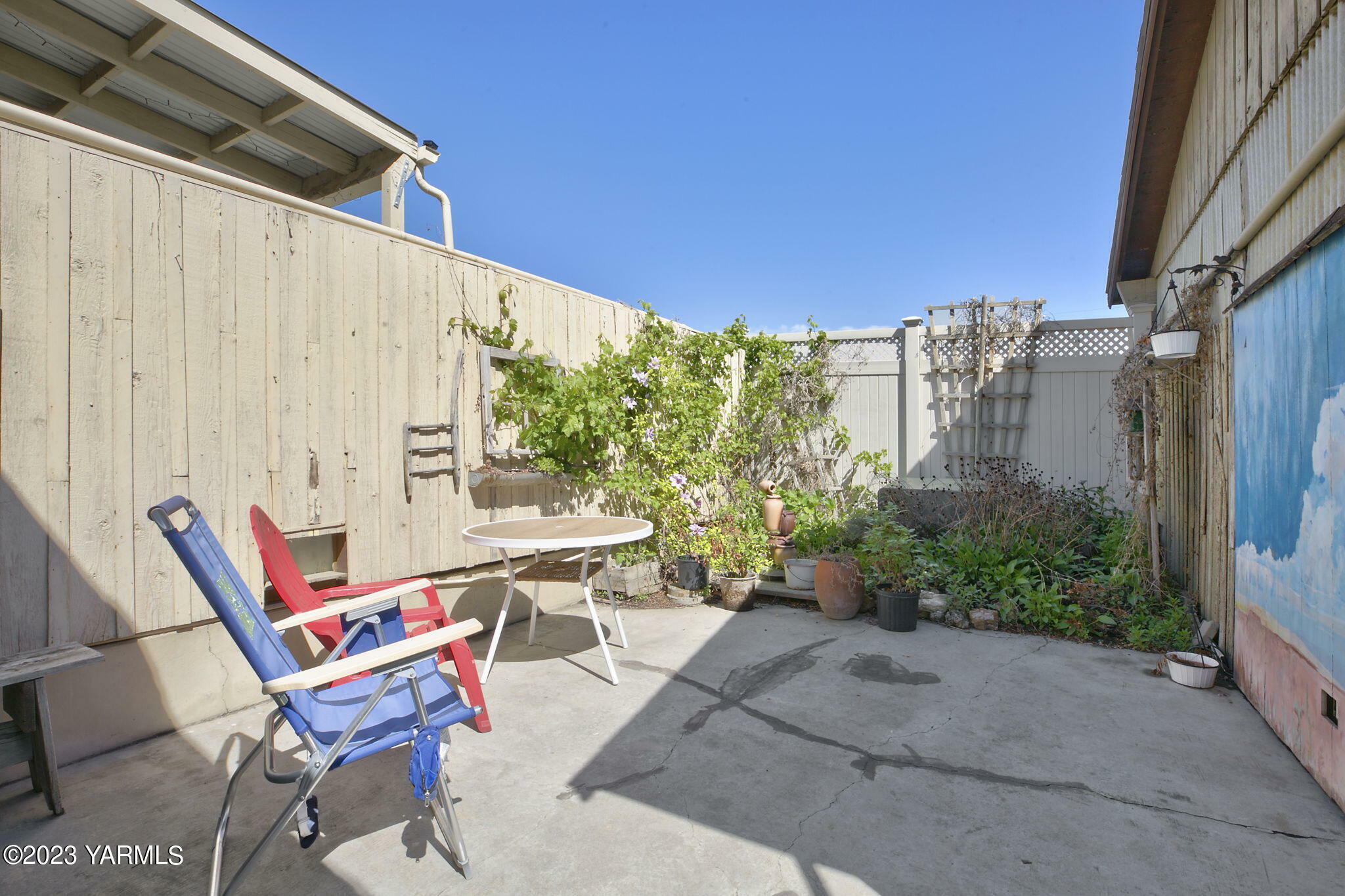 Property Photo: 5901 Barge St 22 WA 98908