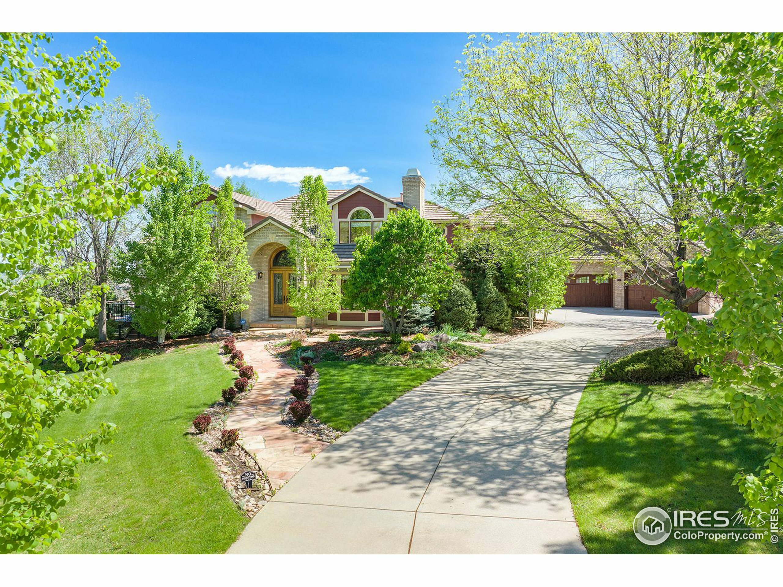 Property Photo: 6540 Primrose Ln CO 80503