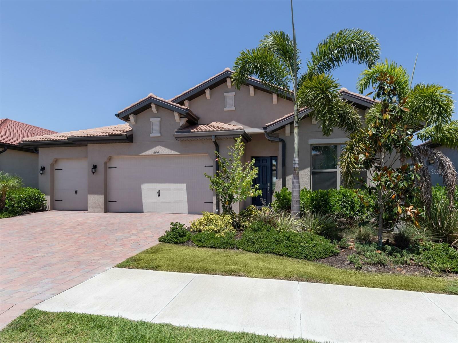 Property Photo: 544 Maraviya Blvd FL 34275