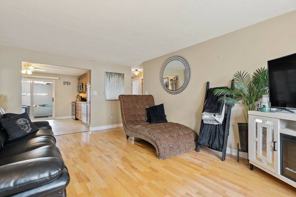 Property Photo:  70 Washington Park Dr 6  MA 01810 