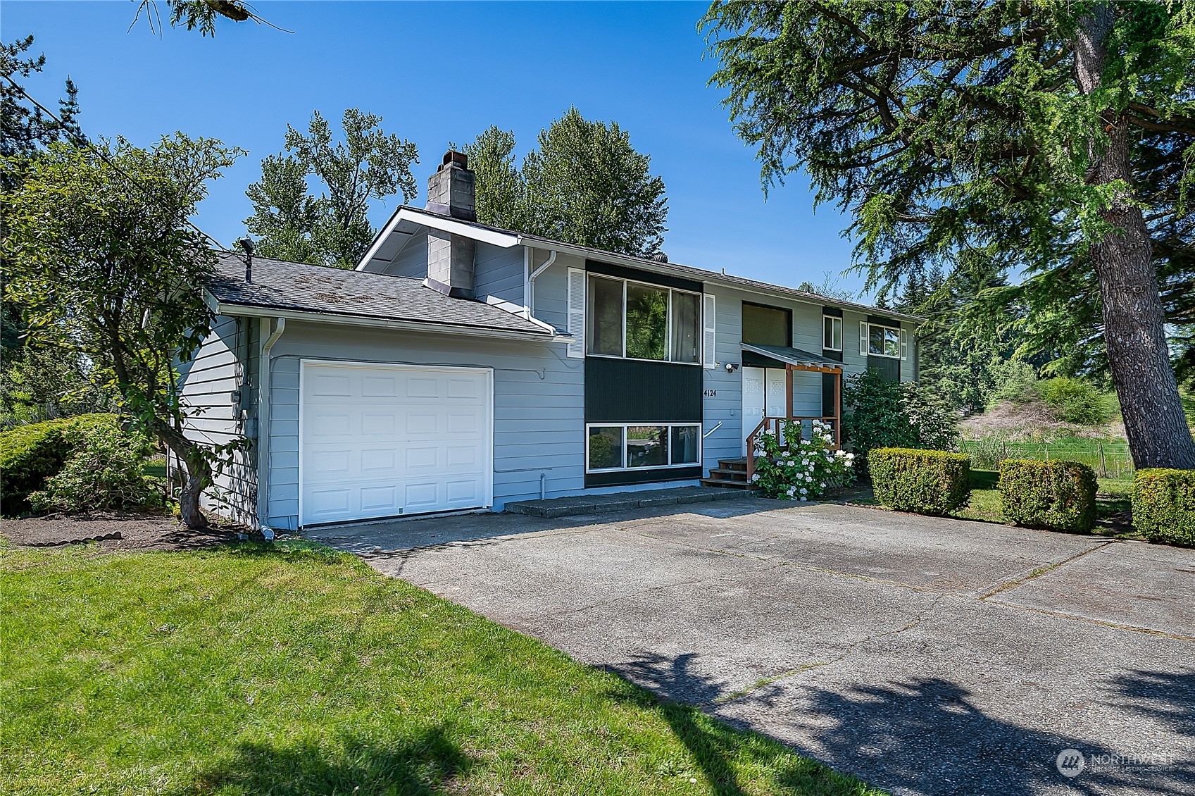 Property Photo:  4124 128th Street E  WA 98446 