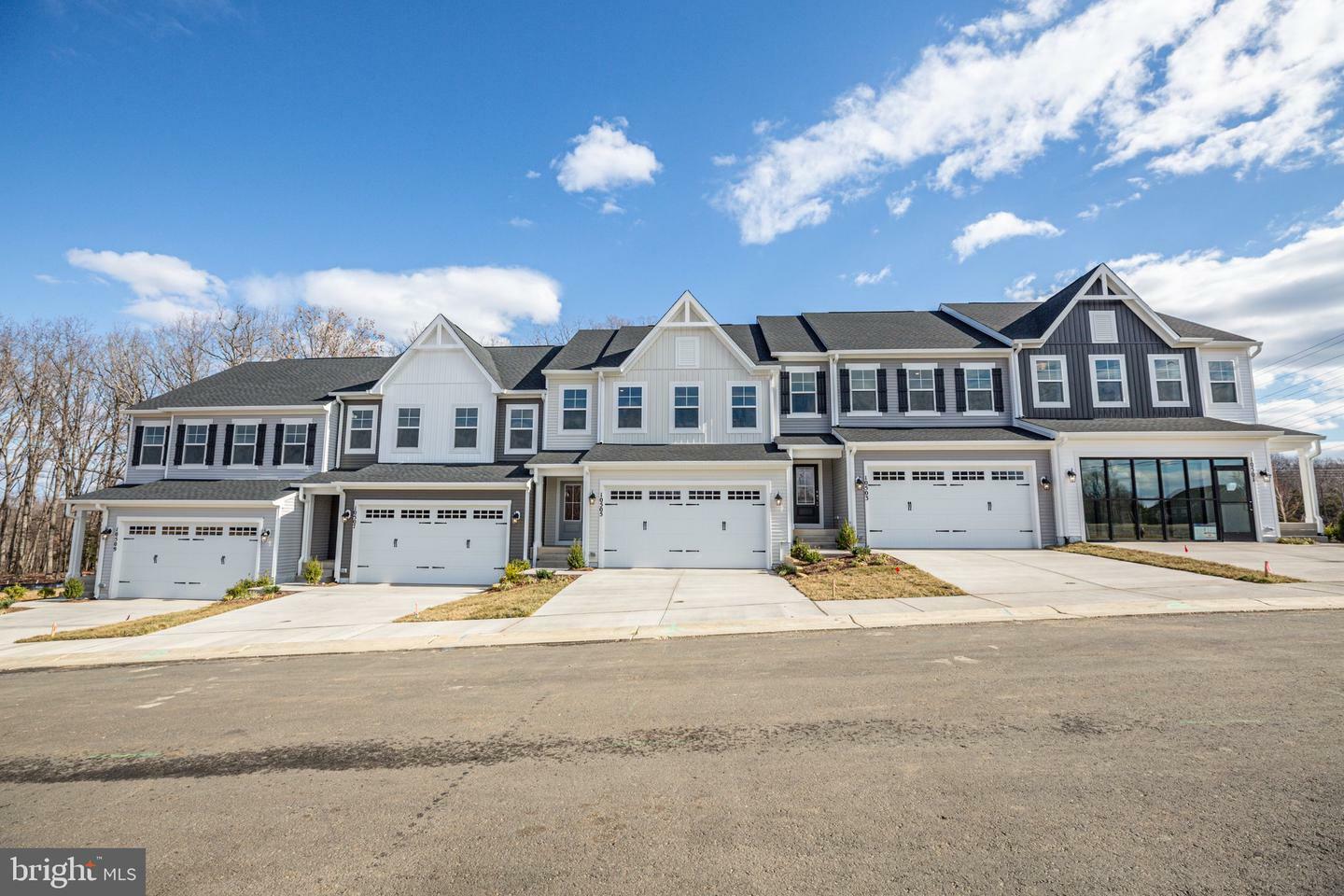 Property Photo: 10501 Afton Grove Court VA 22408