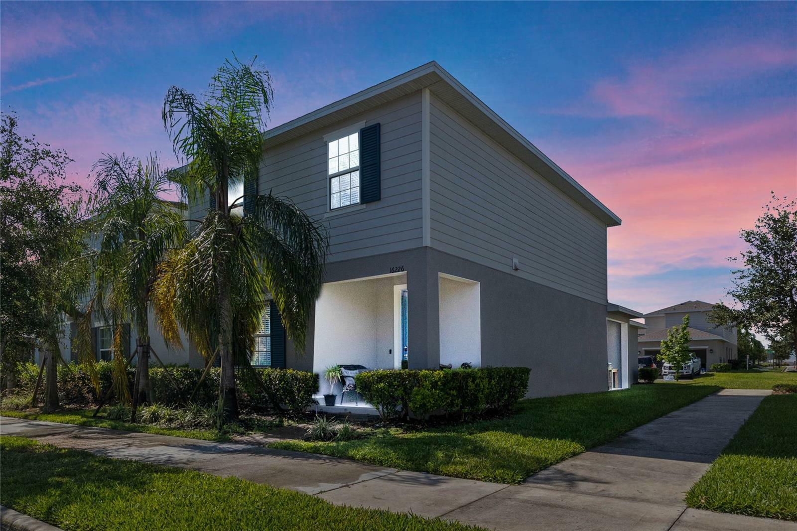 Property Photo:  16226 Firedragon Drive  FL 34787 