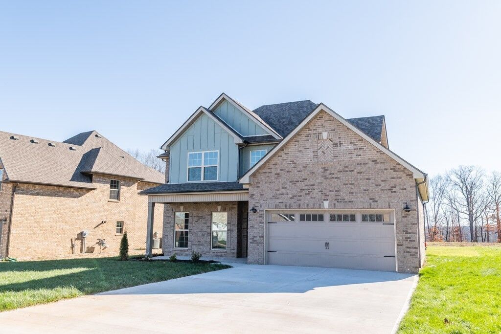 Property Photo:  1482 English Oak Drive  TN 37043 