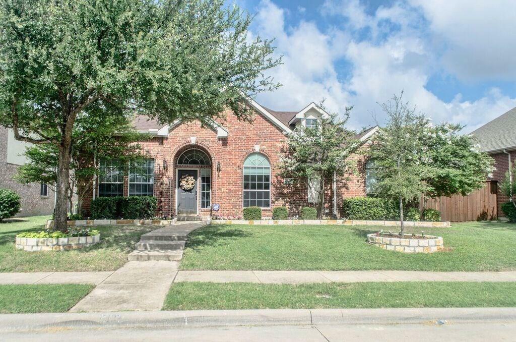 Property Photo:  8433 Winged Foot Drive  TX 75036 