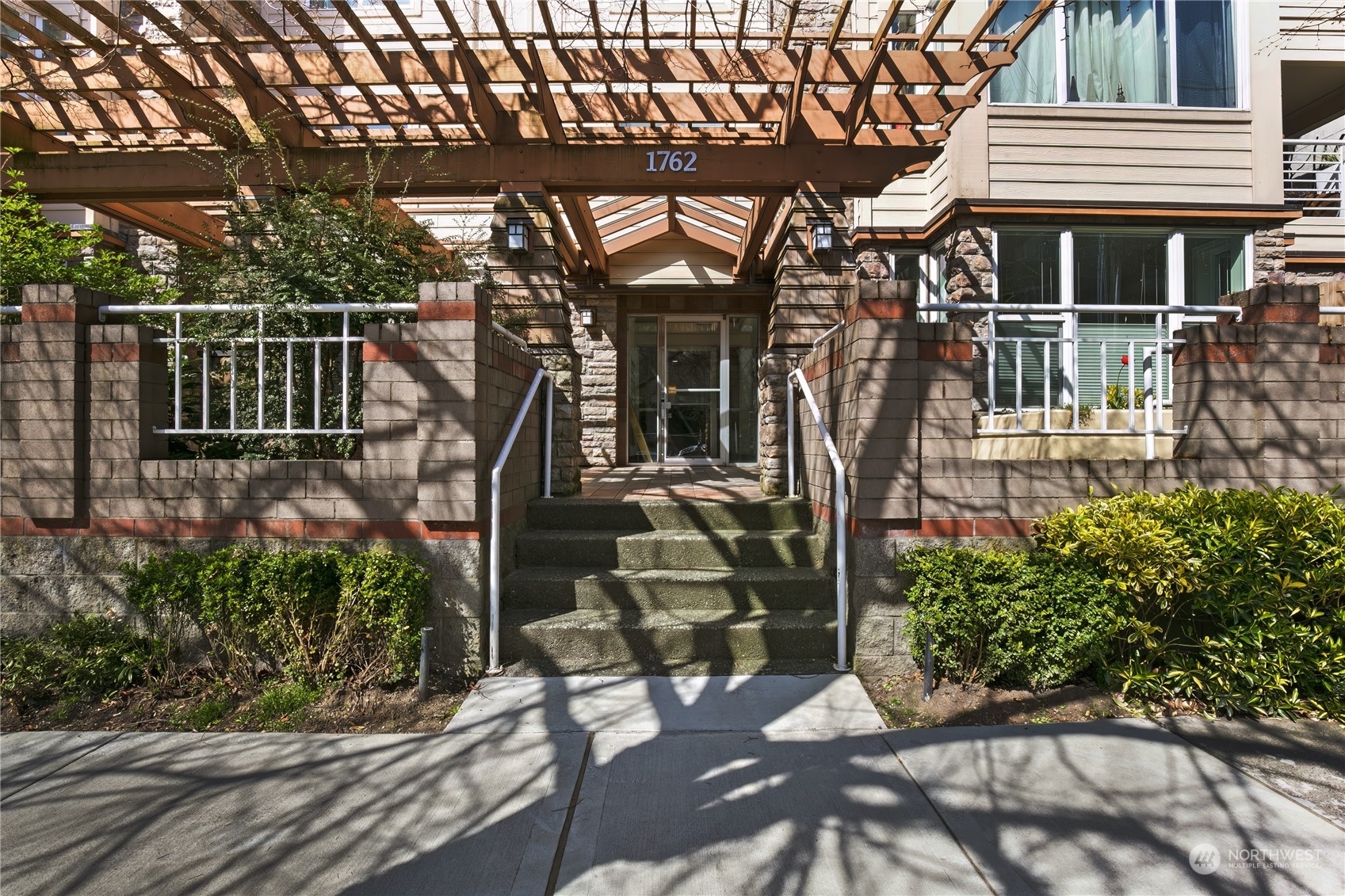 Property Photo:  1762 NW 57th Street 303  WA 98107 