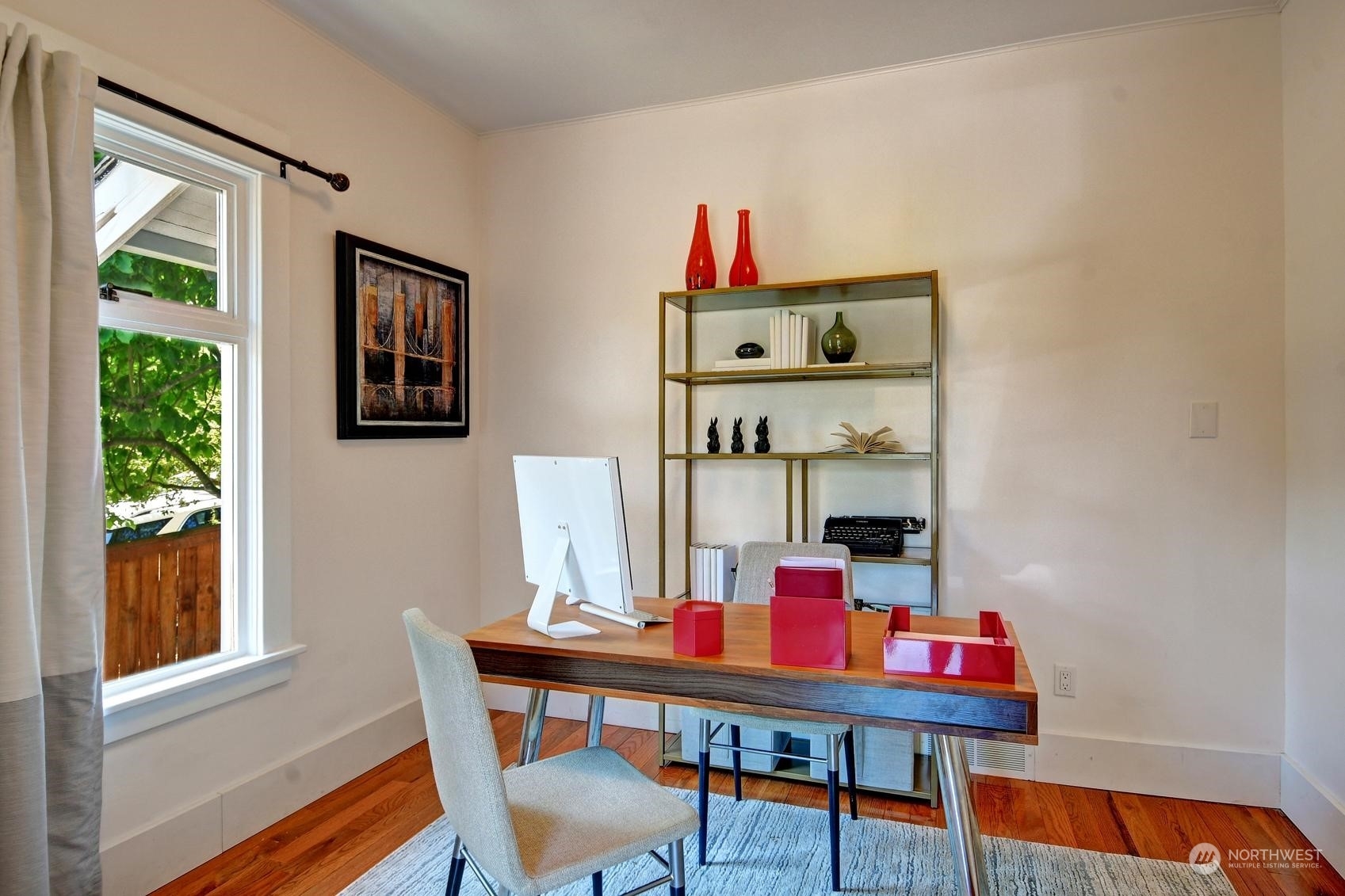 Property Photo:  2701 2nd Avenue N  WA 98109 
