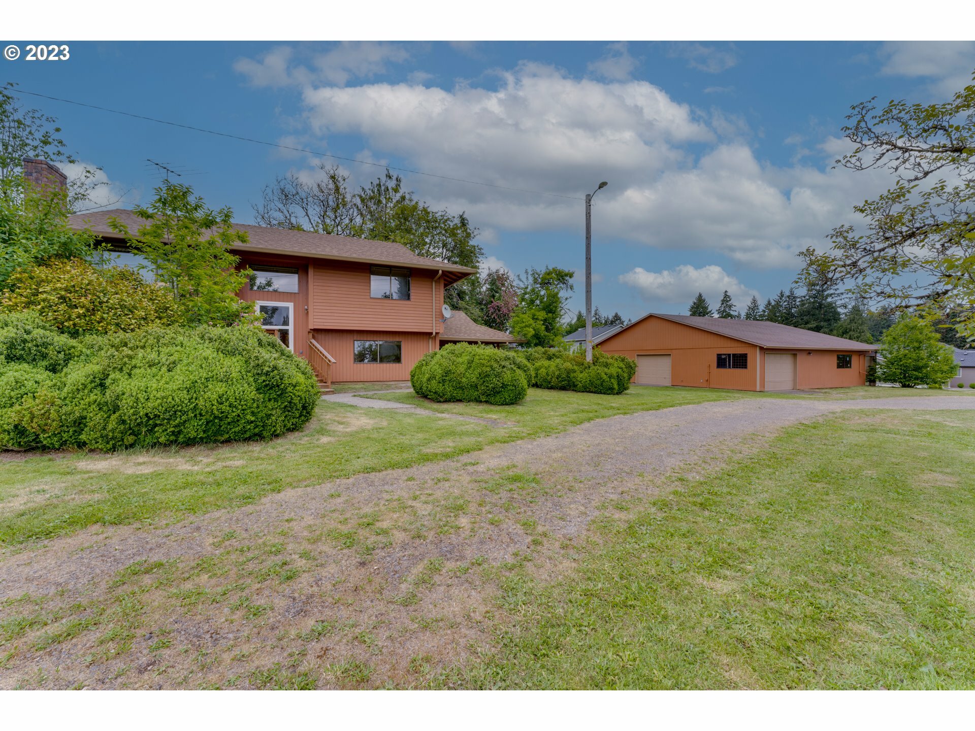Property Photo: 6617 NE 72nd Ave WA 98661