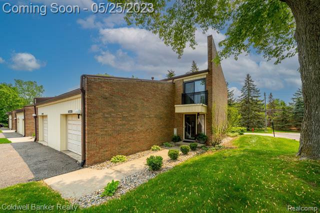 Property Photo:  18240 University Park Drive  MI 48152 