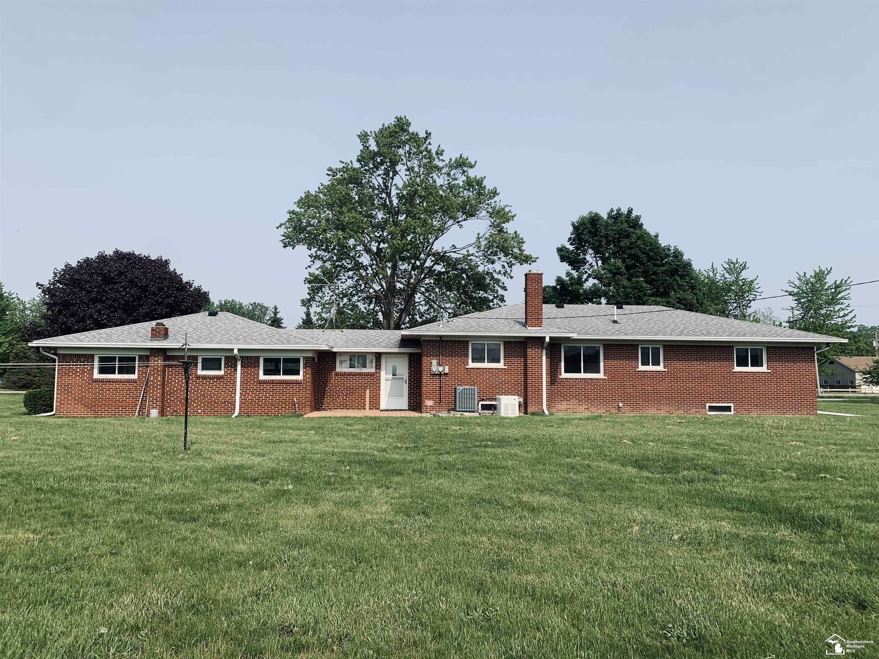 Property Photo: 11495 Haggerman MI 48179