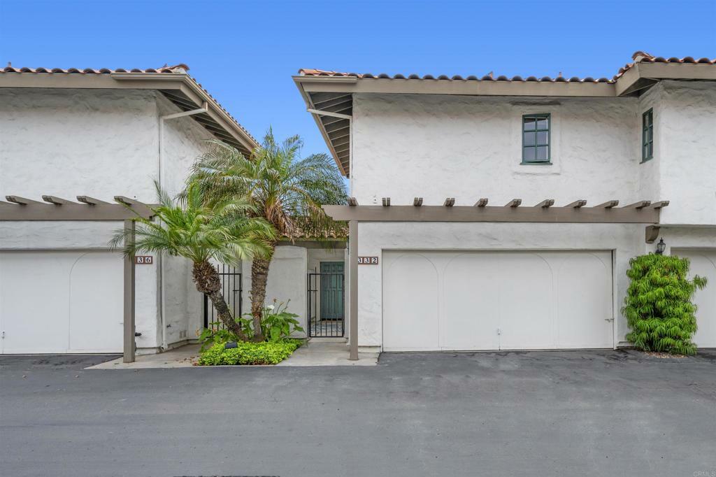 Property Photo:  332 Paseo Pacifica  CA 92024 