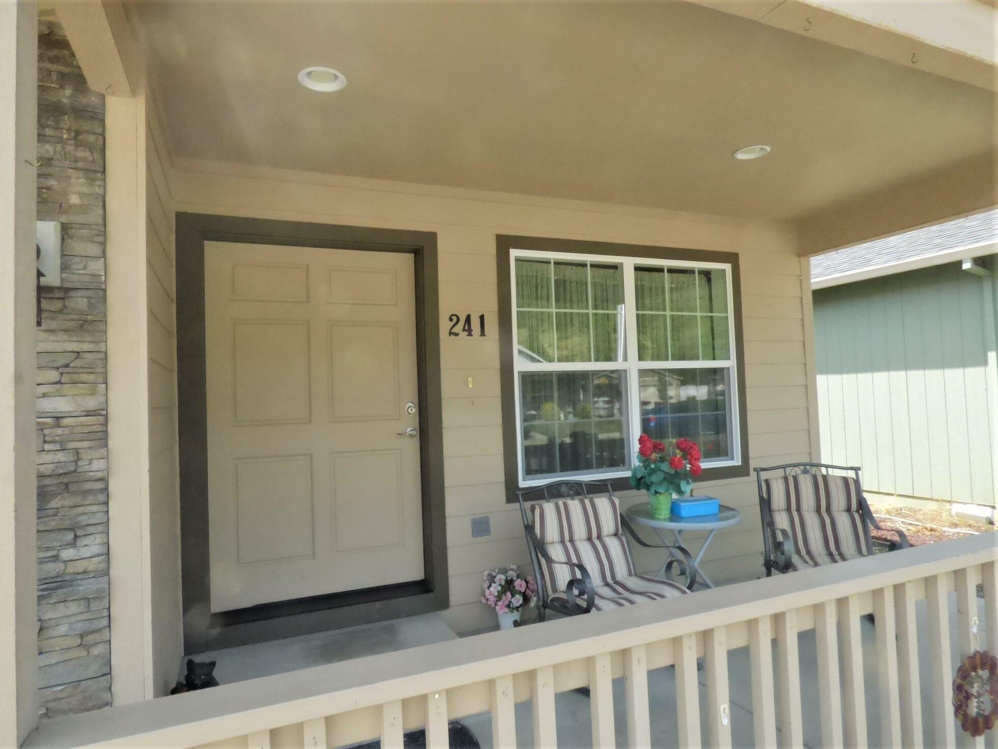 Property Photo: 241 Westbrook Drive OR 97537