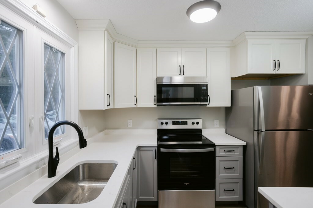 Property Photo: 685 Bay St 14 MA 02780