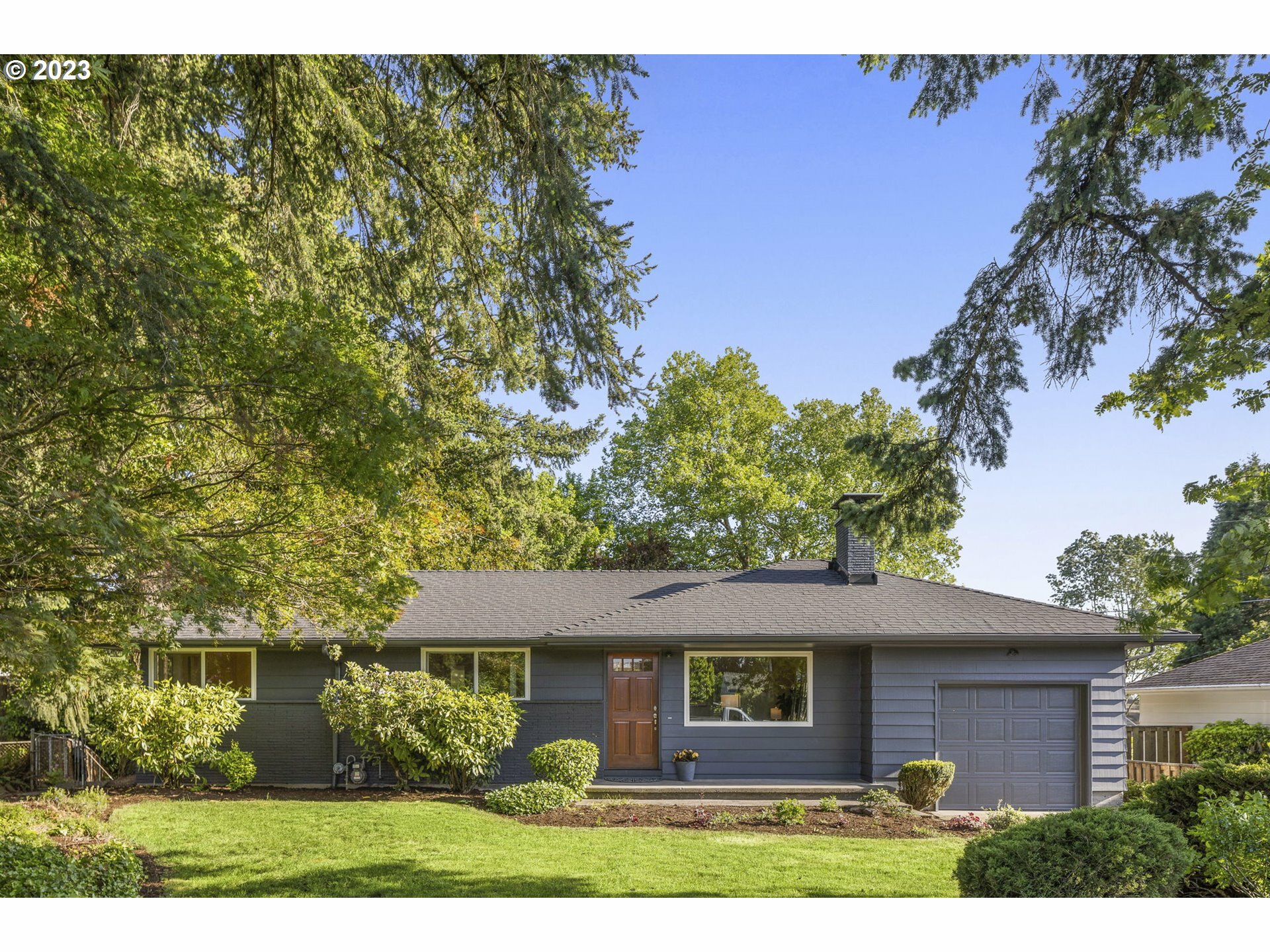 9520 SW Ardenwood St  Portland OR 97225 photo