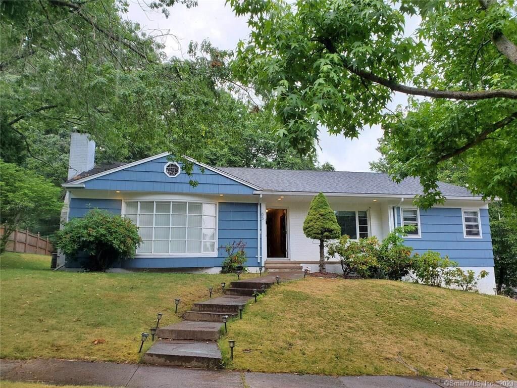 Property Photo:  65 Stevenson Road  CT 06515 