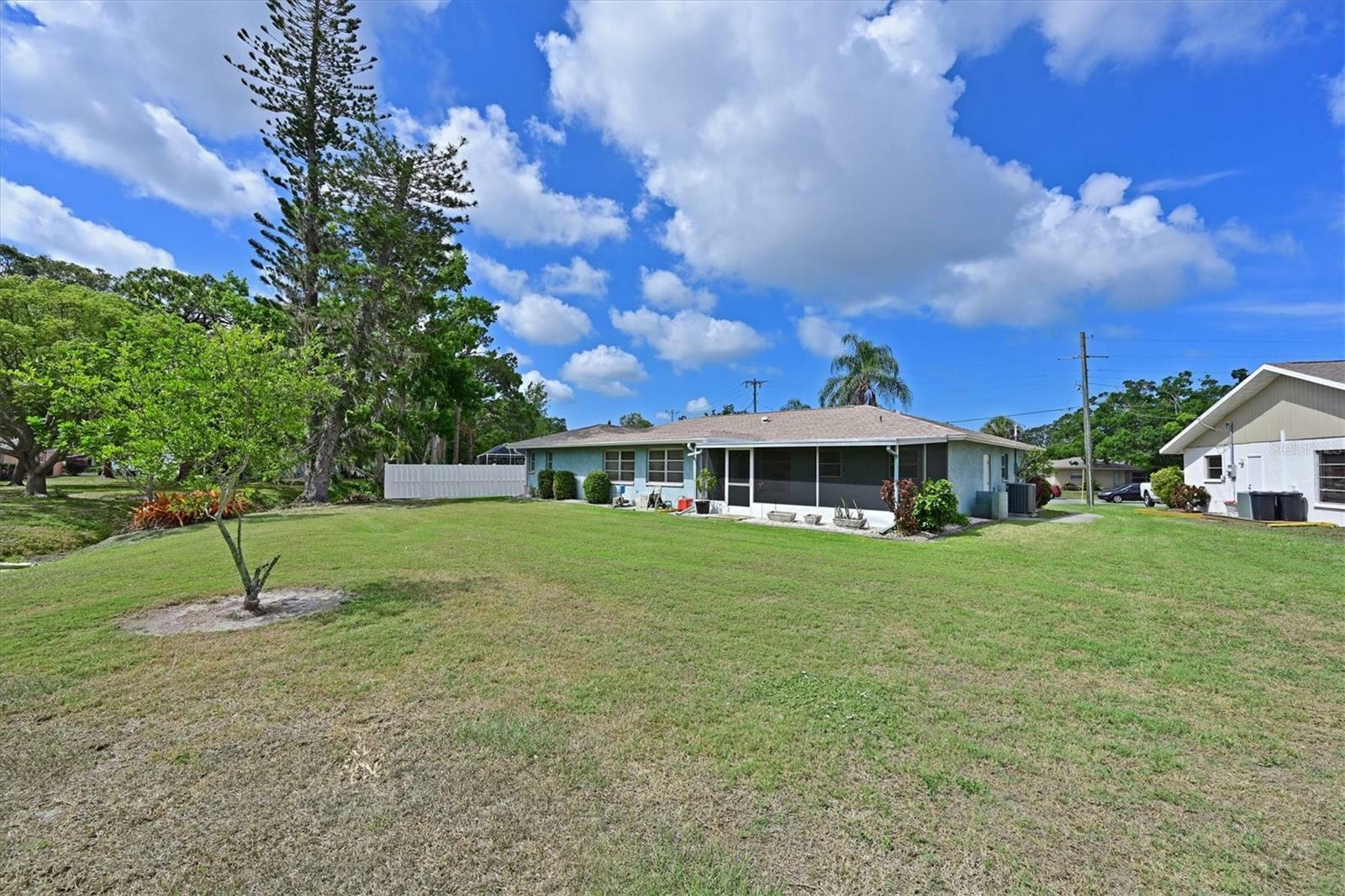 Property Photo:  6159 Rockefeller Avenue  FL 34231 