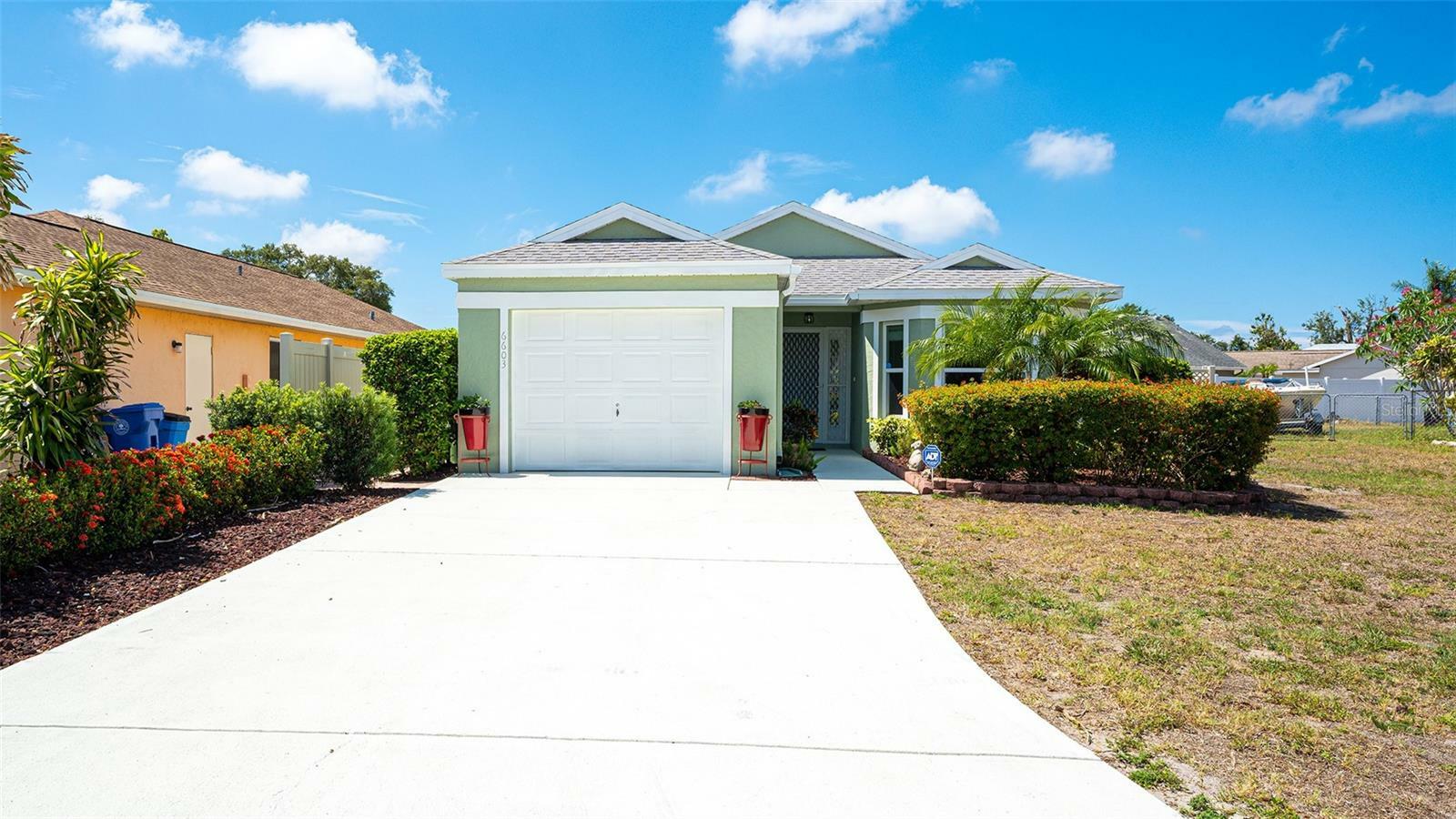 Property Photo:  6603 38th Avenue Circle W  FL 34209 