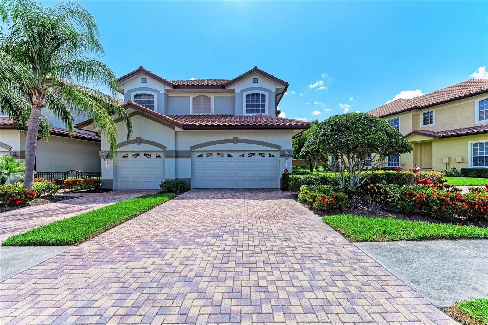 Property Photo:  8249 Miramar Way  FL 34202 