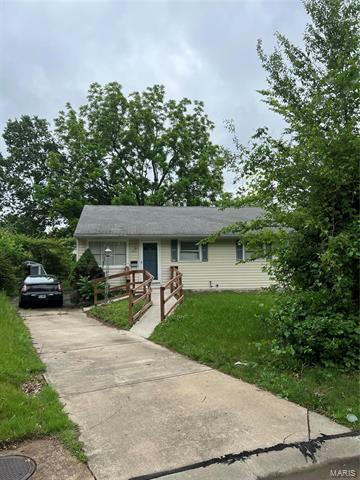 Property Photo:  10521 Gretna Circle  MO 63137 