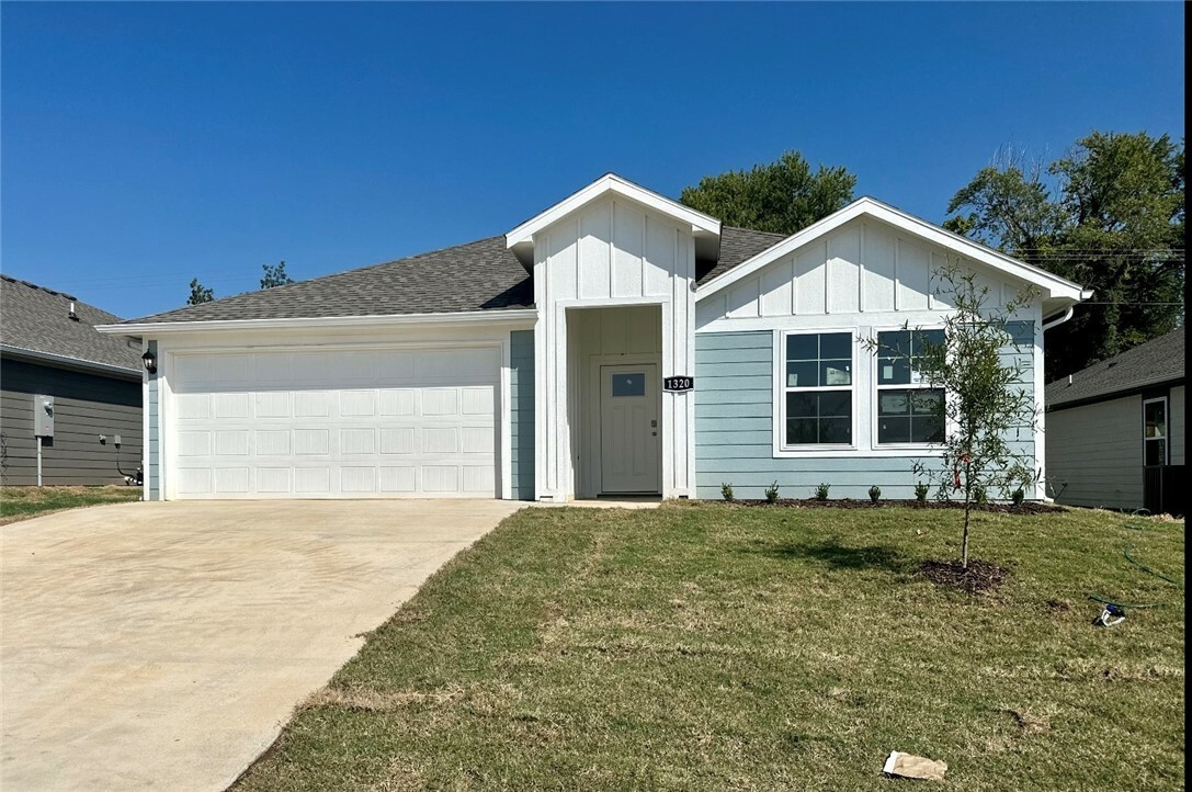 Property Photo:  1320 Bates Street  AR 72734 