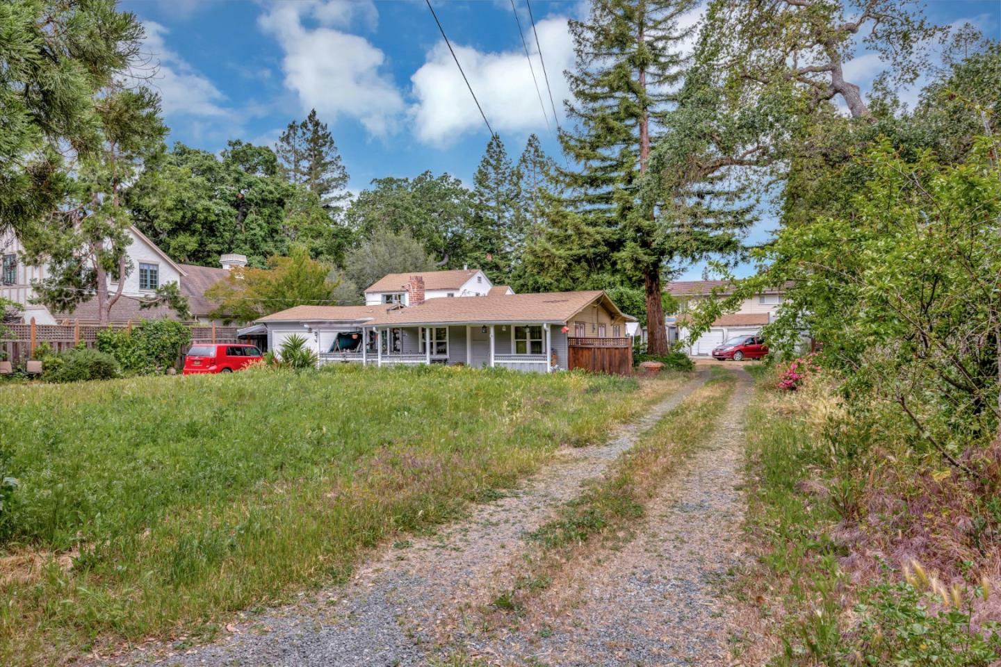 Property Photo: 543 Encina Avenue CA 94025