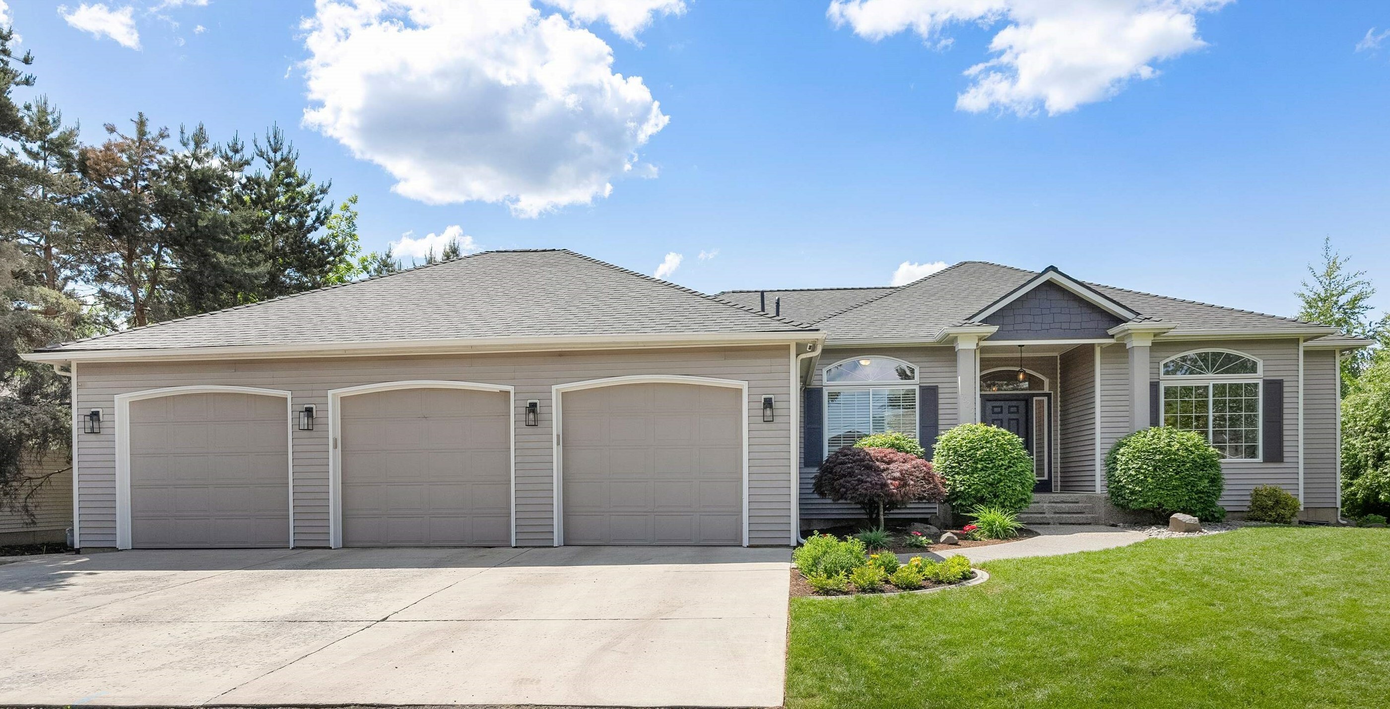 Property Photo: 7525 N F St WA 99208