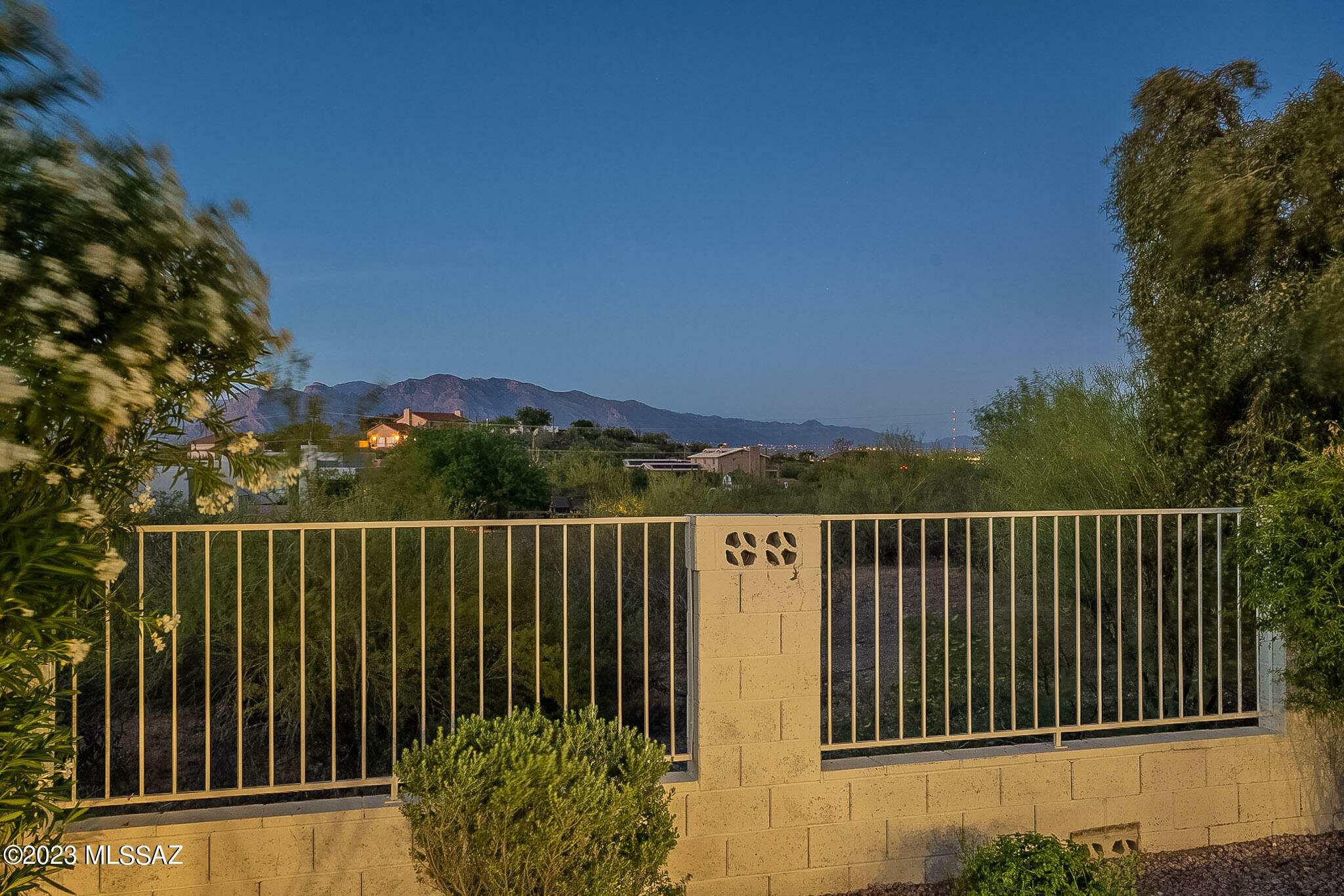 Property Photo: 4440 N Placita De Las Colinas AZ 85745