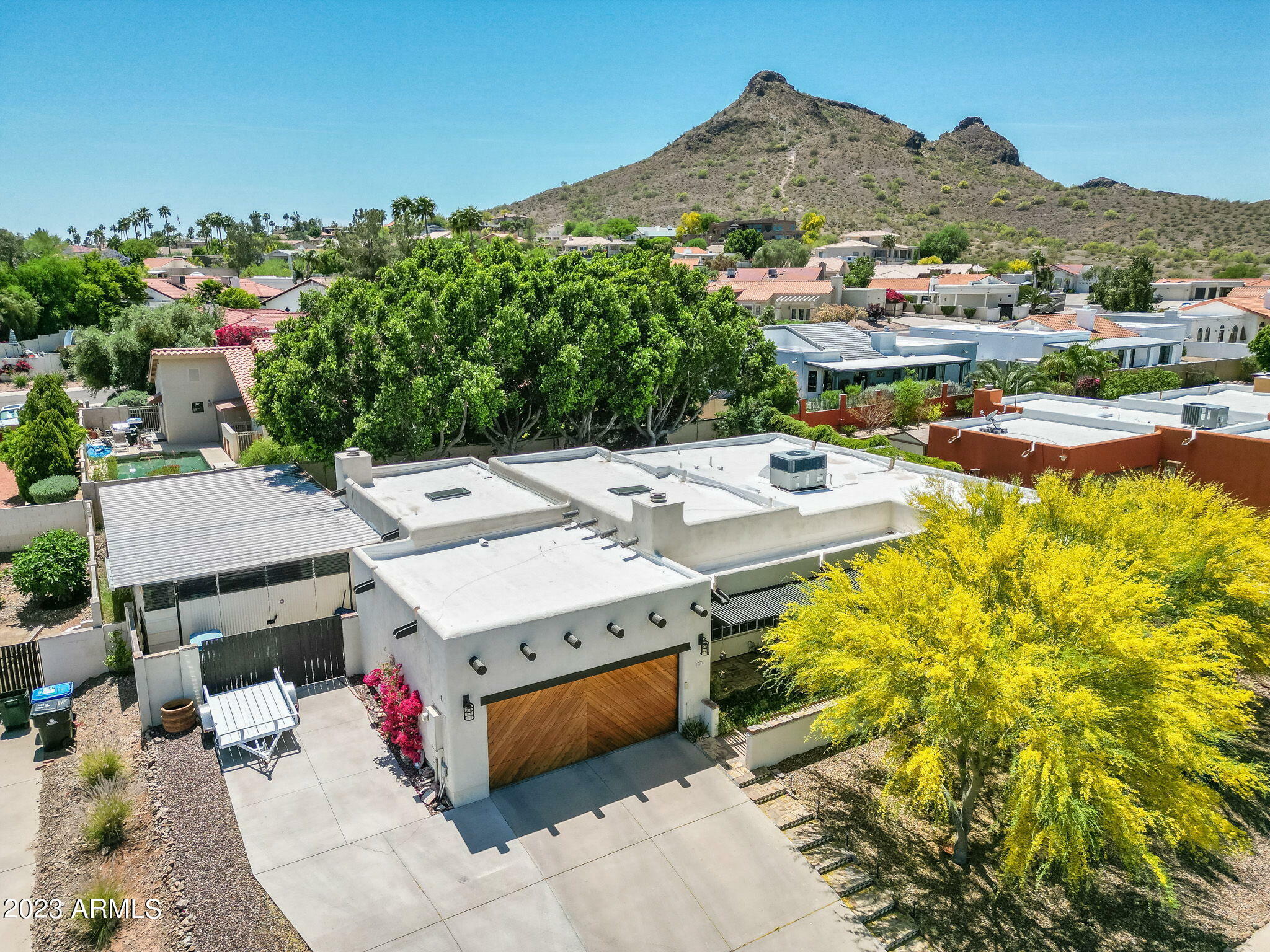 Property Photo: 1837 E Tierra Buena Lane AZ 85022