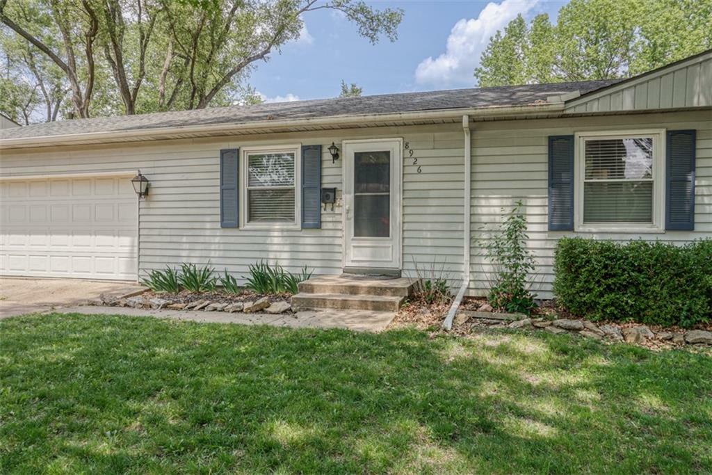 Property Photo:  8926 W 101st Street  KS 66212 