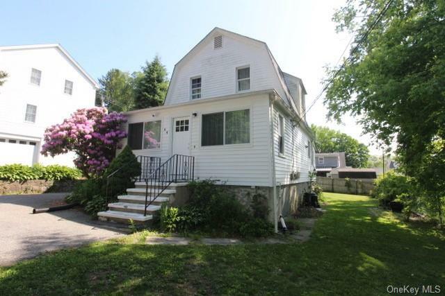 Property Photo:  64 Orchard Place  NY 10594 