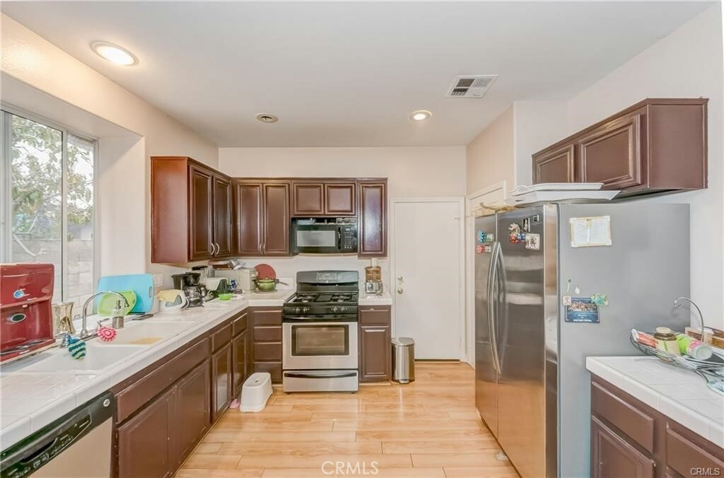 Property Photo:  24629 Sycamore Way  CA 90710 