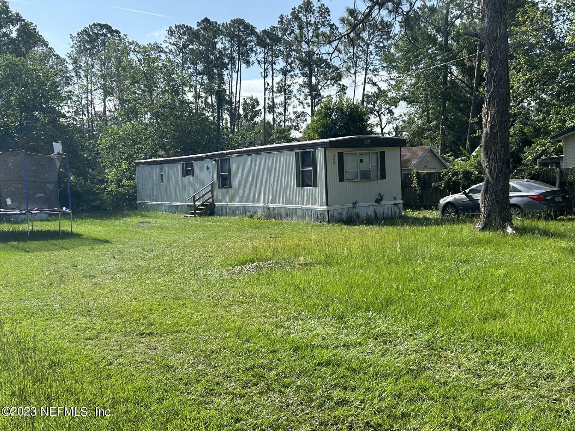 Property Photo:  304 Florida Drive  FL 32177 