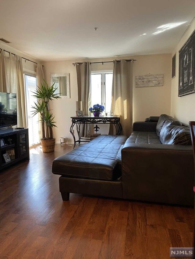 Property Photo:  232 Orchard Park 232  NJ 07401 