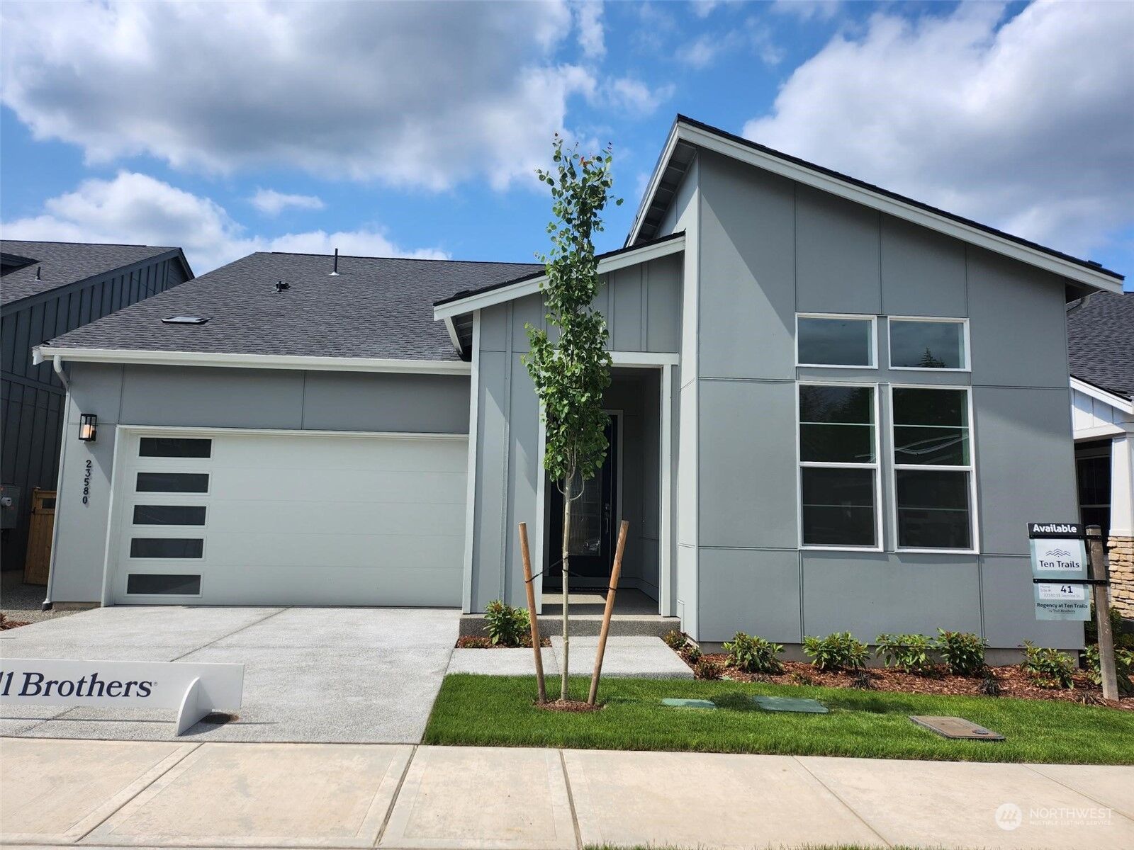 Property Photo:  23580 SE Jasmine Street  WA 98010 