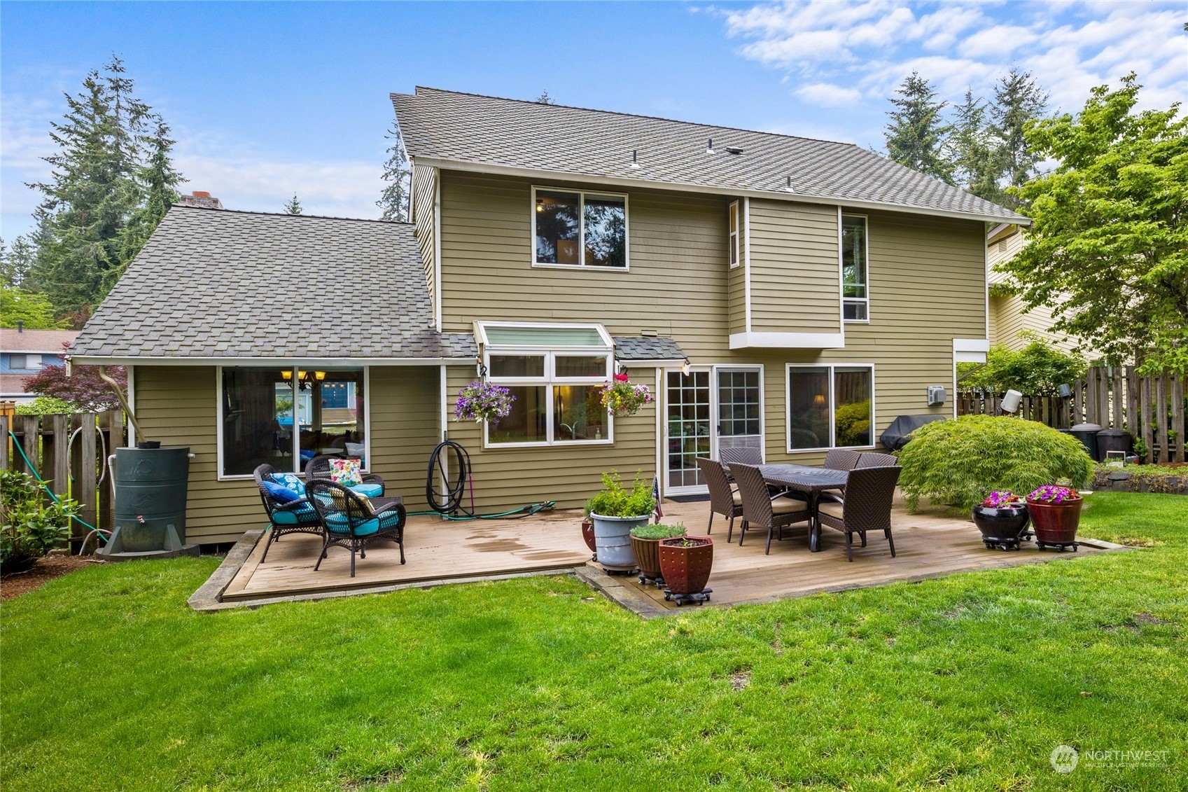 Property Photo: 13002 SE 232nd Place WA 98031